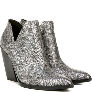 Naturalizer Silver Leather Rosetta Boot Size 7 Wide